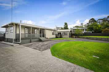 276 Sturges Road, Henderson