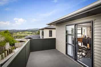 276 Sturges Road, Henderson