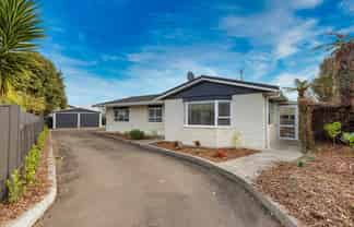 12 Avon Place, Springvale