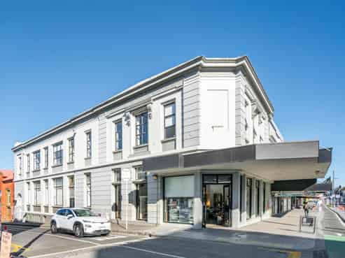 OUTSTANDING CORNER INVESTMENT