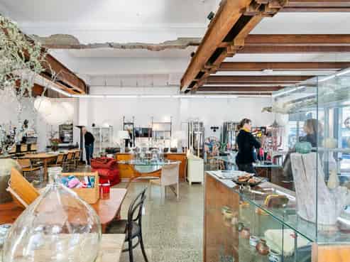 OUTSTANDING CORNER INVESTMENT