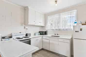 2/14 Pratt Street, Papakura