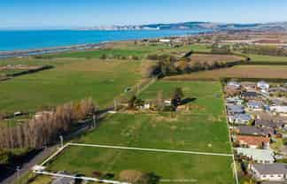 92 Ferry Road, Clive