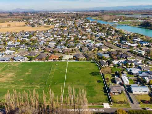 92 Ferry Road, Clive