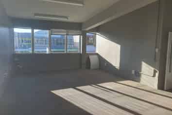 Upstairs office space - Pukekohe CBD