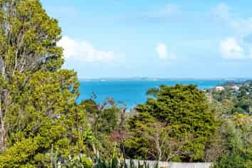 28 Pacific Parade, Surfdale