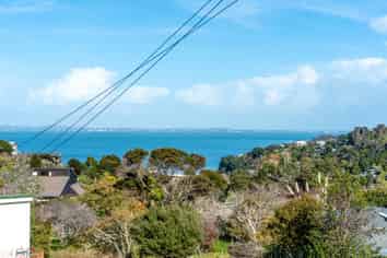 28 Pacific Parade, Surfdale