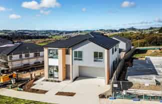 10 Tiro Street, Flat Bush