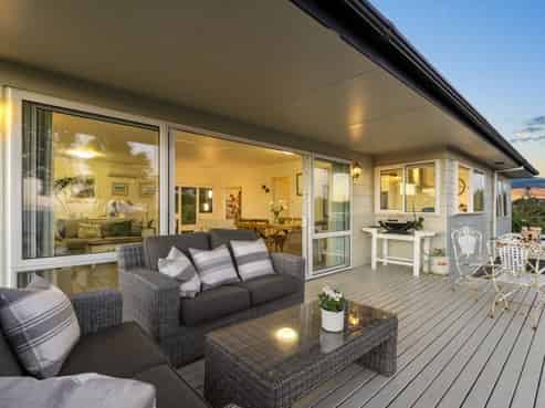 13 Alison Road, Surfdale