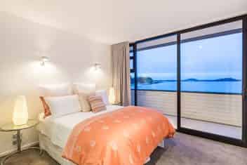 3/137 TAMAKI DRIVE, Mission Bay