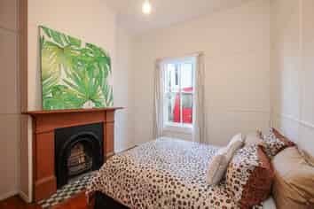 32 Leckhampton Court, Clyde Hill