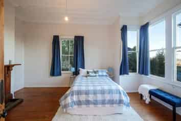 32 Leckhampton Court, Clyde Hill