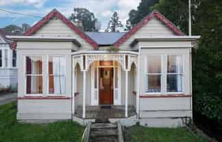 32 Leckhampton Court, Clyde Hill