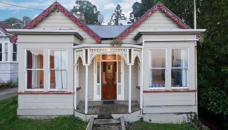 32 Leckhampton Court, Clyde Hill