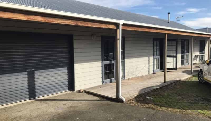 415 Tremaine Avenue, Takaro