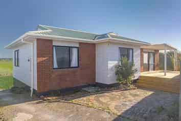 62 Pukehina Parade, Pukehina