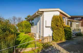 2/15 Dovedale Street, Ilam