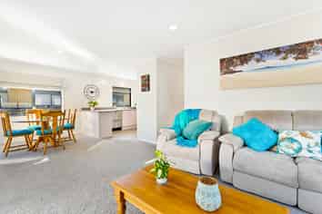 8 Elizabeth Street, Orewa