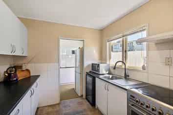 17 Howard Hunter Avenue, Saint Johns