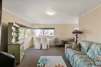 17 Howard Hunter Avenue, Saint Johns