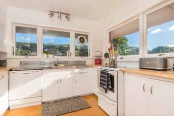 15 Handyside Street, Tawa