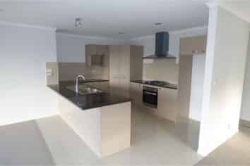 4 Frederick Place, Whalers Gate