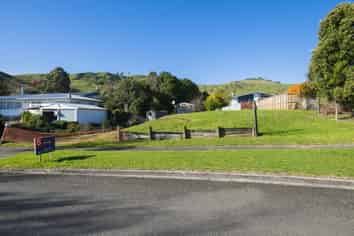 33 Einstein Street, Outer Kaiti