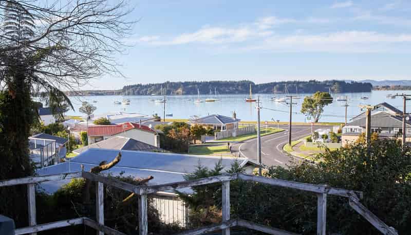 10 Omokoroa Road, Omokoroa