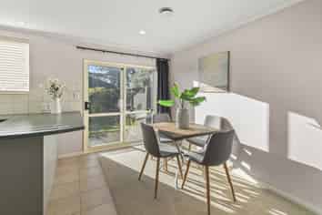 6 Richard Halse Drive, The Gardens