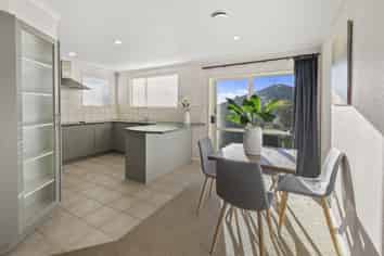 6 Richard Halse Drive, The Gardens