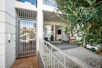 92a Michael Jones Drive, Flat Bush