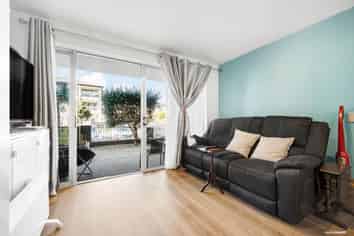 92a Michael Jones Drive, Flat Bush