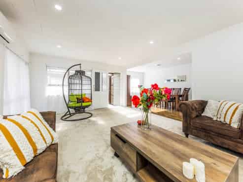 8 Matthews Road, Flat Bush