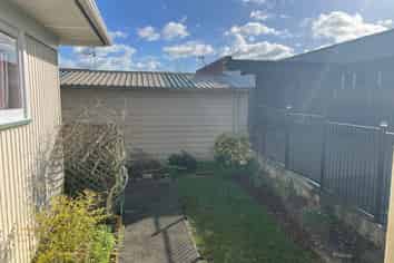 2/55B Mains Avenue, Kensington