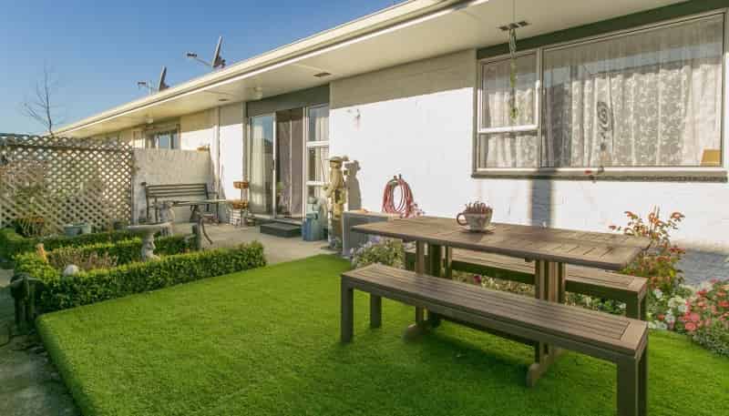 2/195 Walnut Avenue, Ashburton