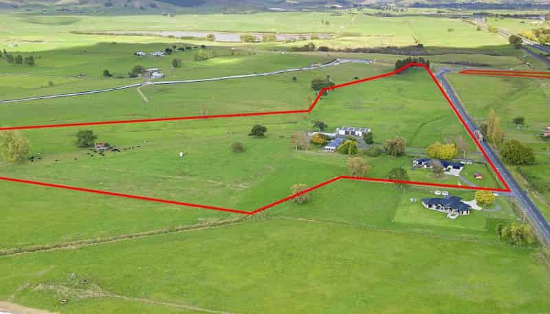 1, 52 and  Lumsden Road, Huntly