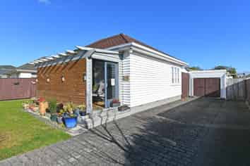 24 John Street, Trentham