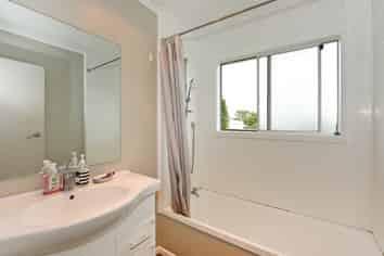 8 Blueberry Grove, Timberlea