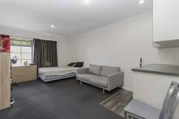 3/3 Liverpool Street, Whitiora