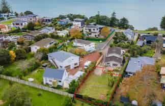 2/75 Marine Parade, Mellons Bay