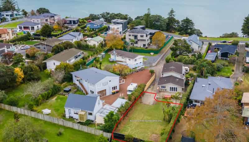 2/75 Marine Parade, Mellons Bay