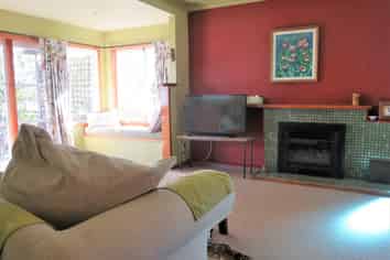 722 Mount Pleasant Road, Thames