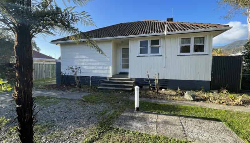 17 Stewart Street, Waimangaroa