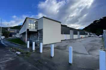 Warehouse and office on SH2