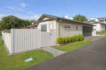 22 Torkar Road, Clarks Beach