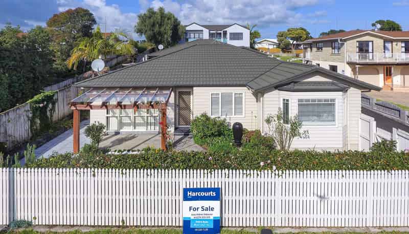 22 Torkar Road, Clarks Beach