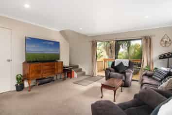 27 Clifton Terrace, Brookfield