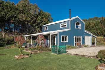 240 Alma Road, Westport