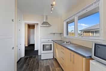 76 Vancouver Crescent, Wainoni