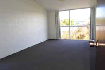 6/118 Office Road, Merivale